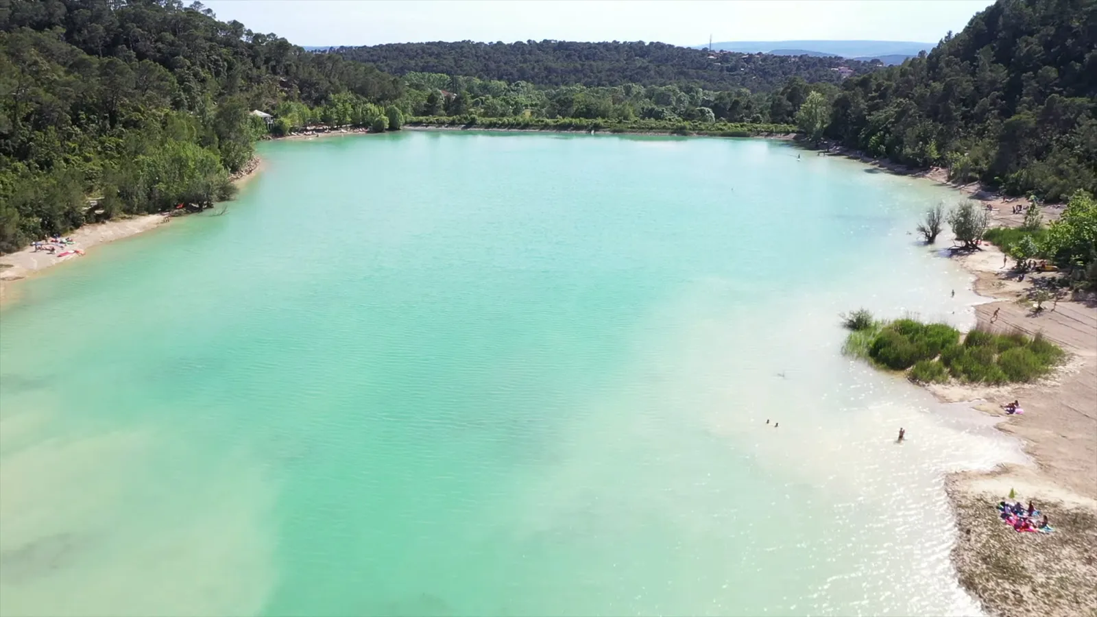 Eaux turquoises du Lac de Cécélés