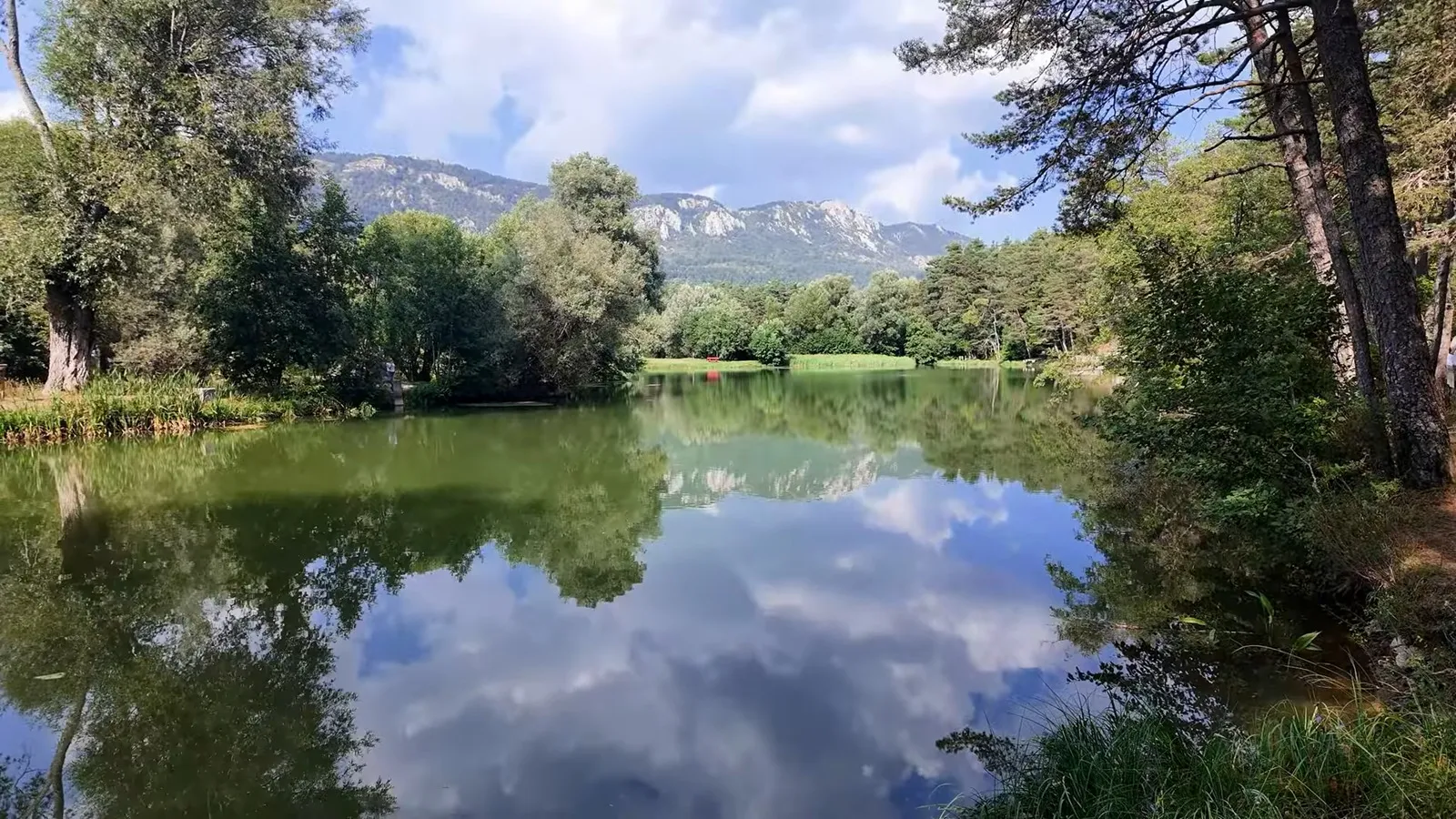 Pique nique au bord du Lac de Thorenc