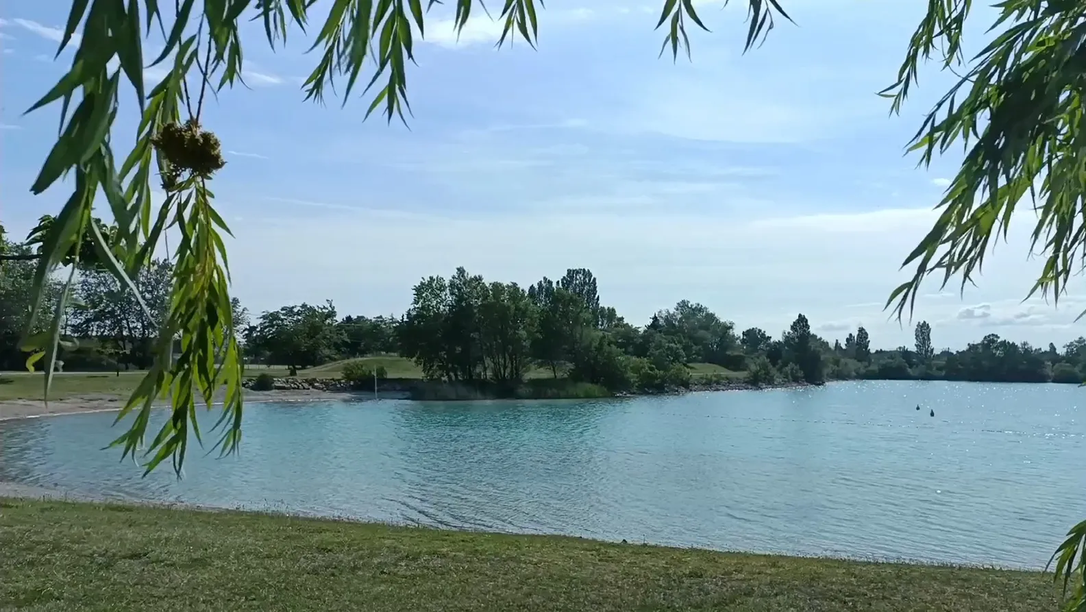 Lac des Girardes à Lapalud, grande base de loisirs