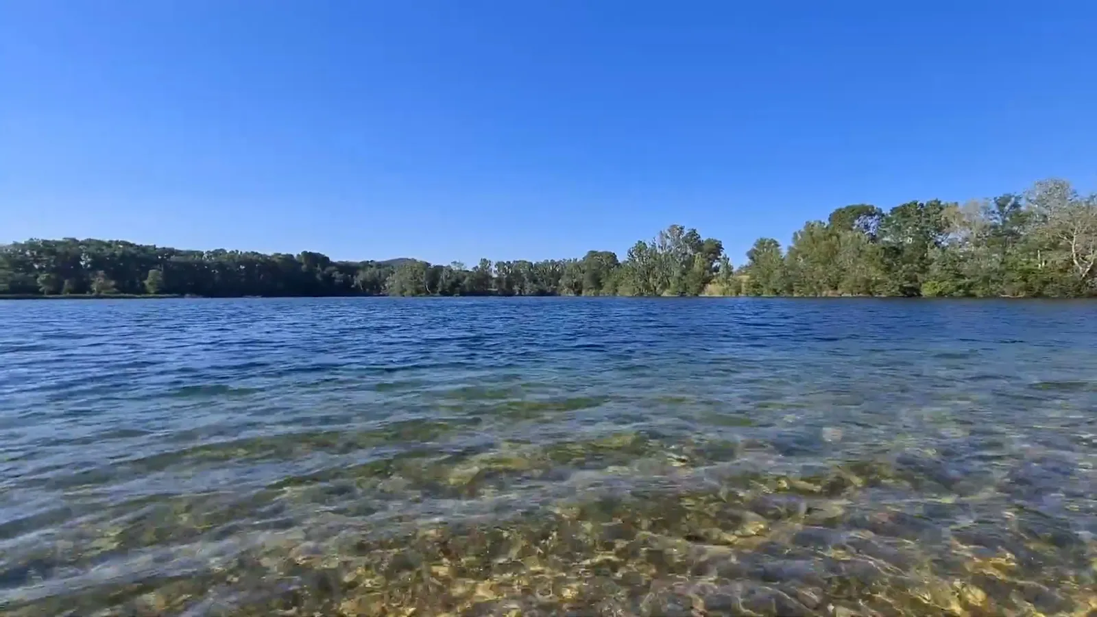 Lac de Codolet oasis de fraicheur près du Rhone