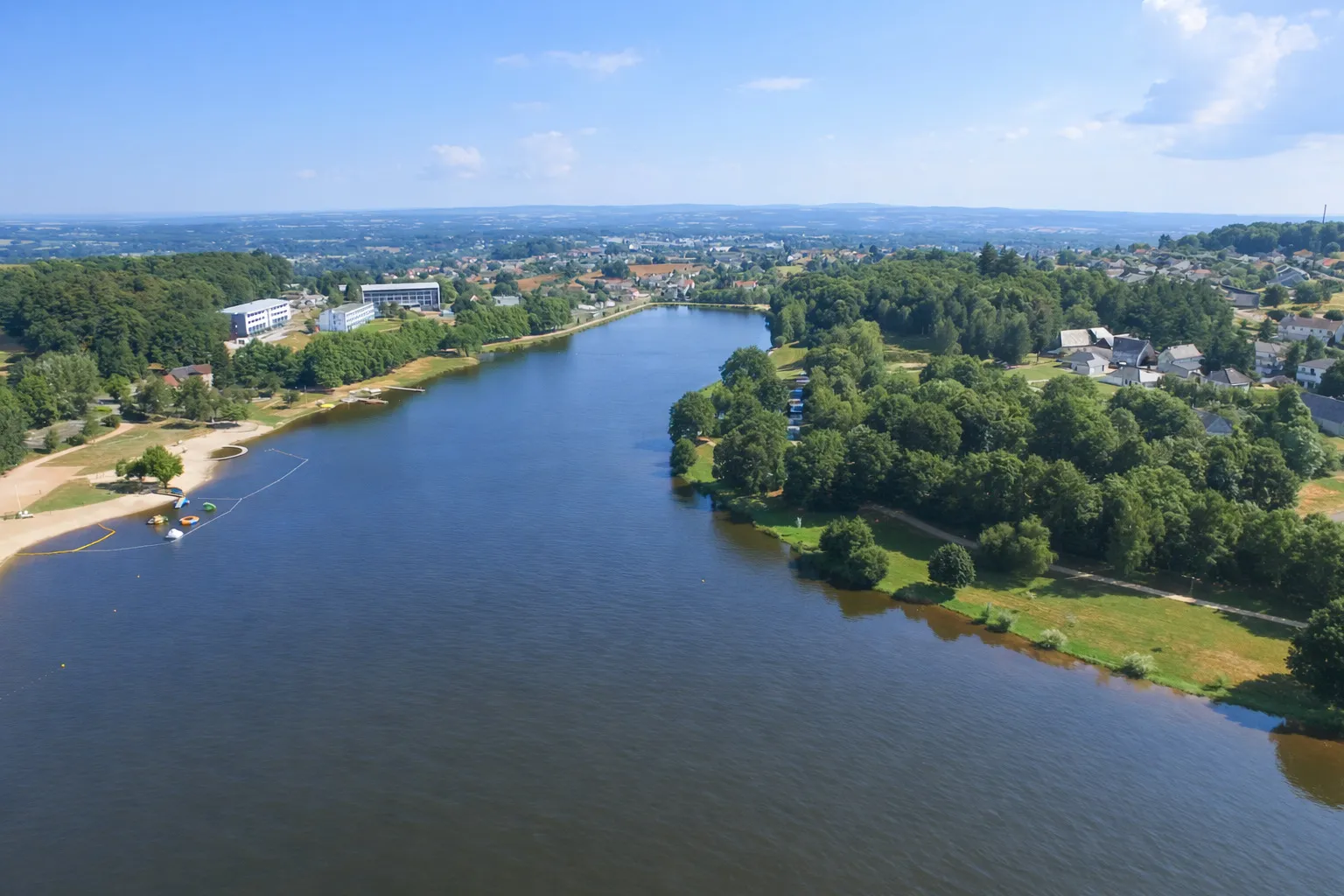 Étang de Courtille à Guéret, base de loisirs