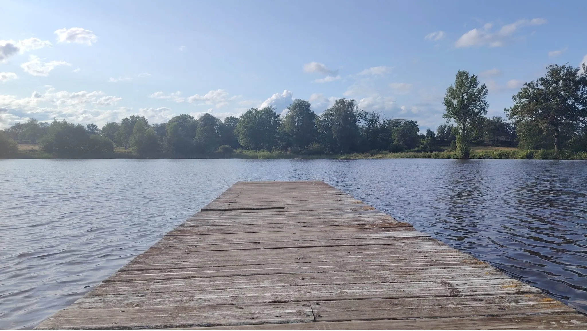 Étang de la Naute, guinguette et baignade en Creuse