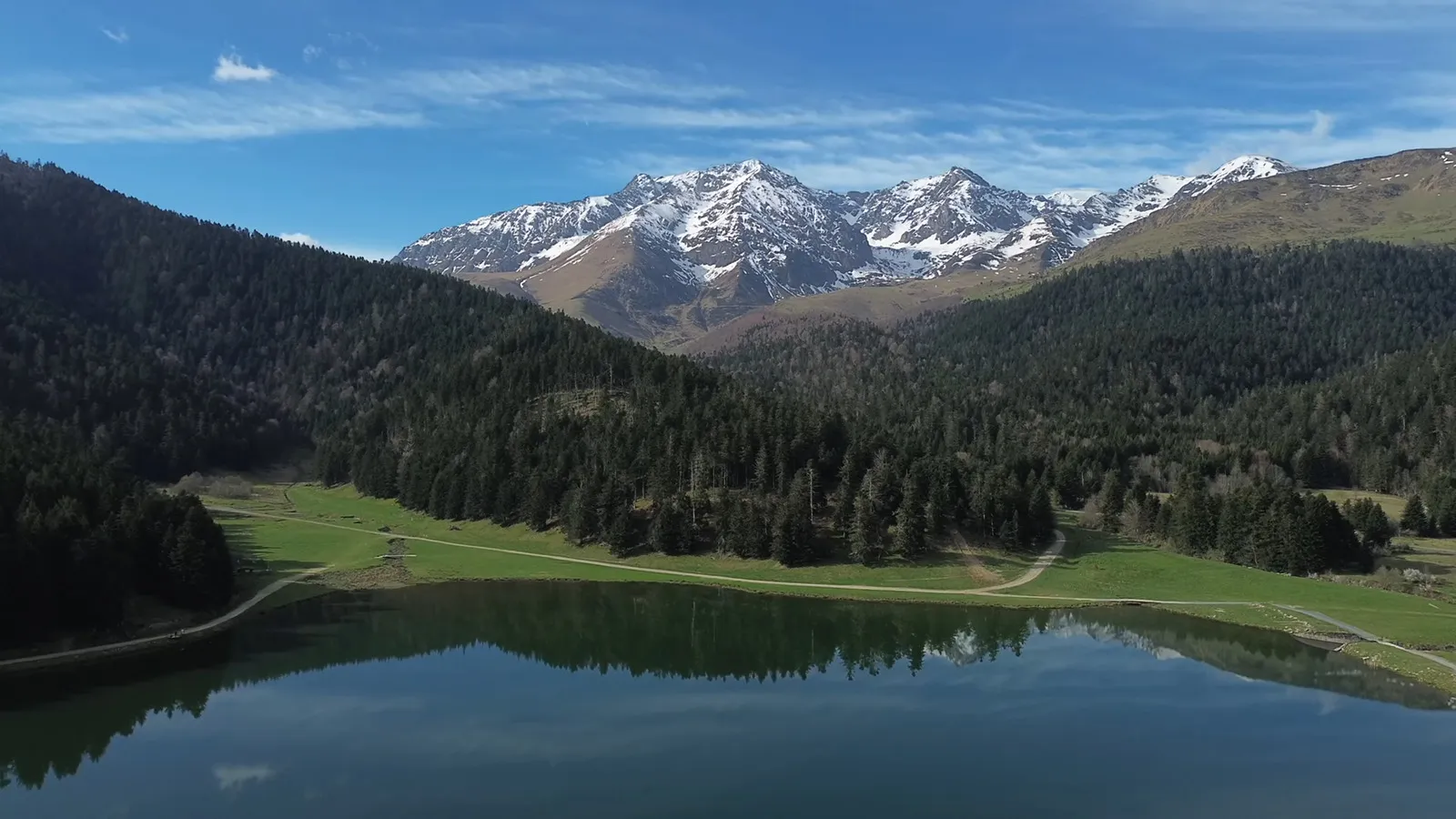 Lac de Payolle Hautes-Pyrénées ambiance Canada