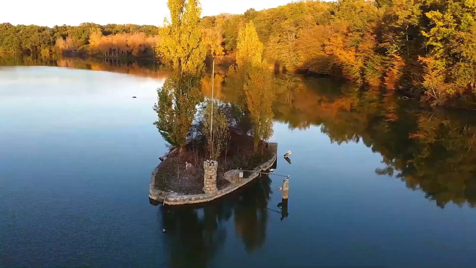 Lac collinaire de Saint-Sardos
