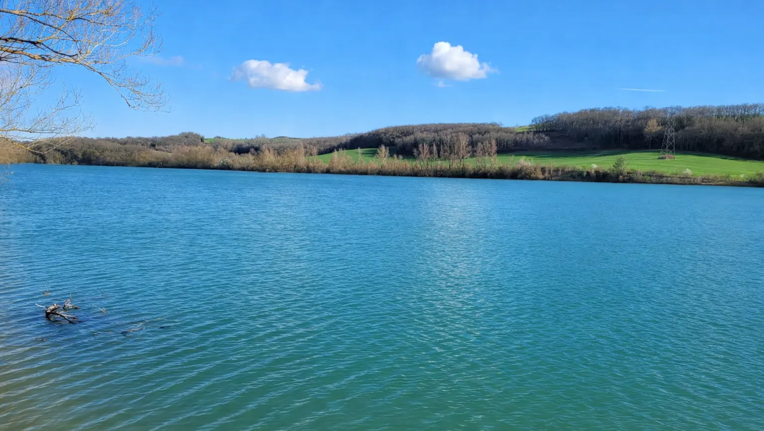 Observatoire ornithologique au Lac du Salabert