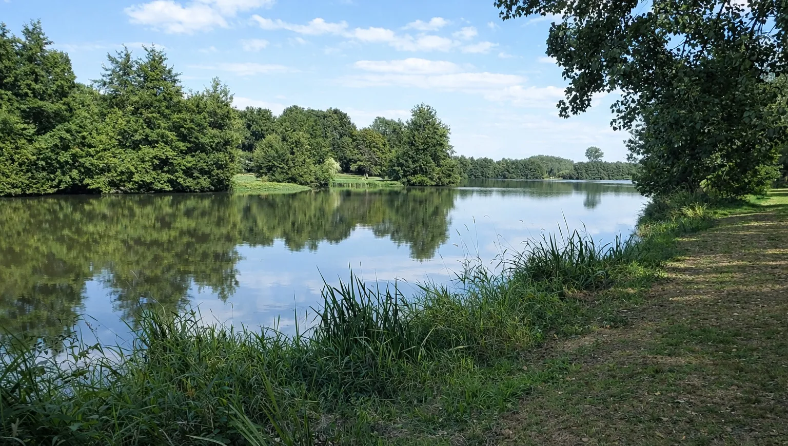Lac des Effres Secondigny promenade