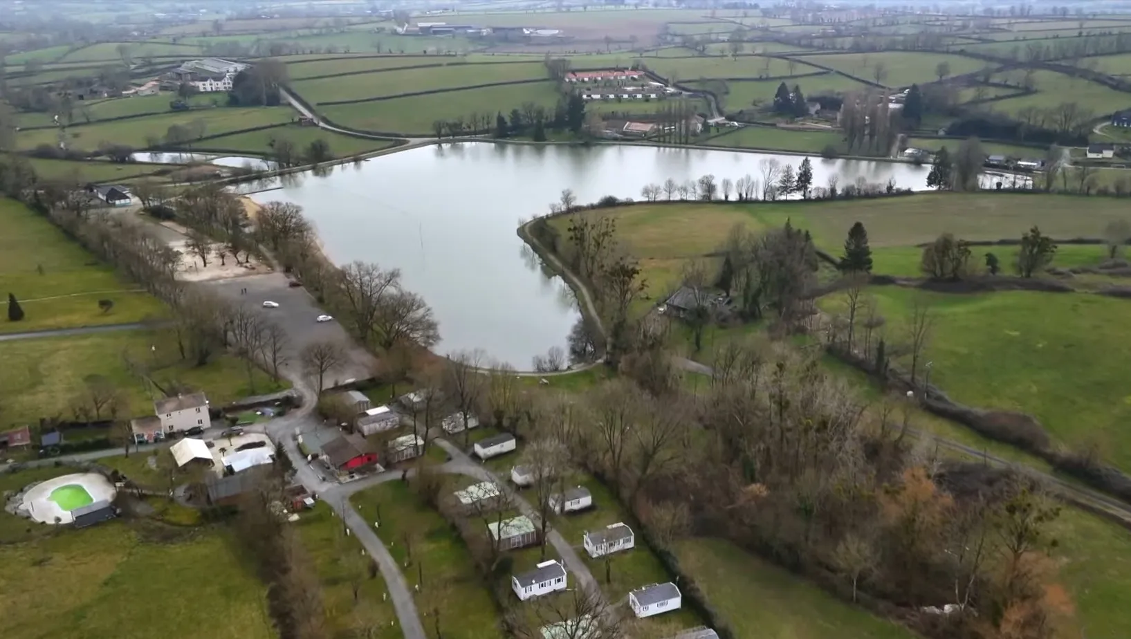 Plan d'eau de Verruyes baignade famille