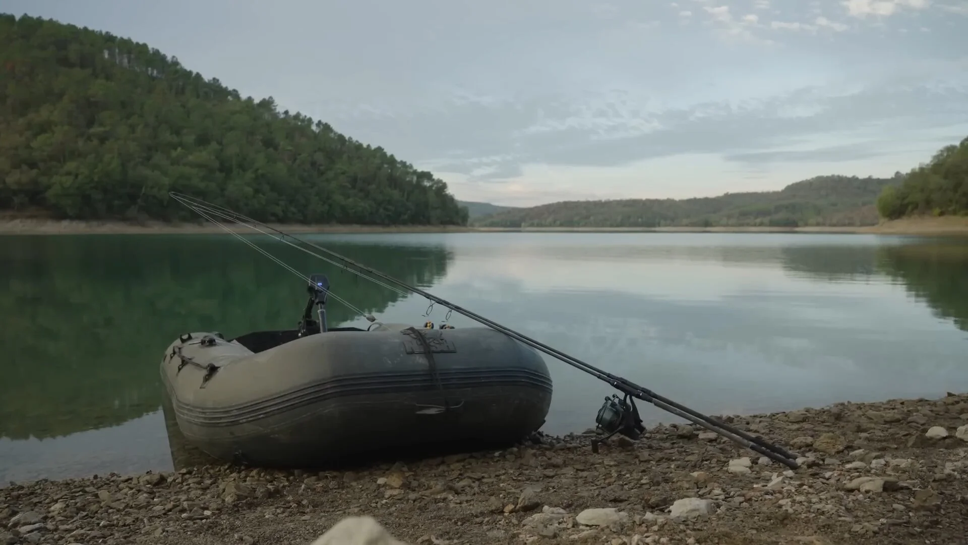 La pêche au lac de Saint-Cassien, référence mondiale de la carpe
