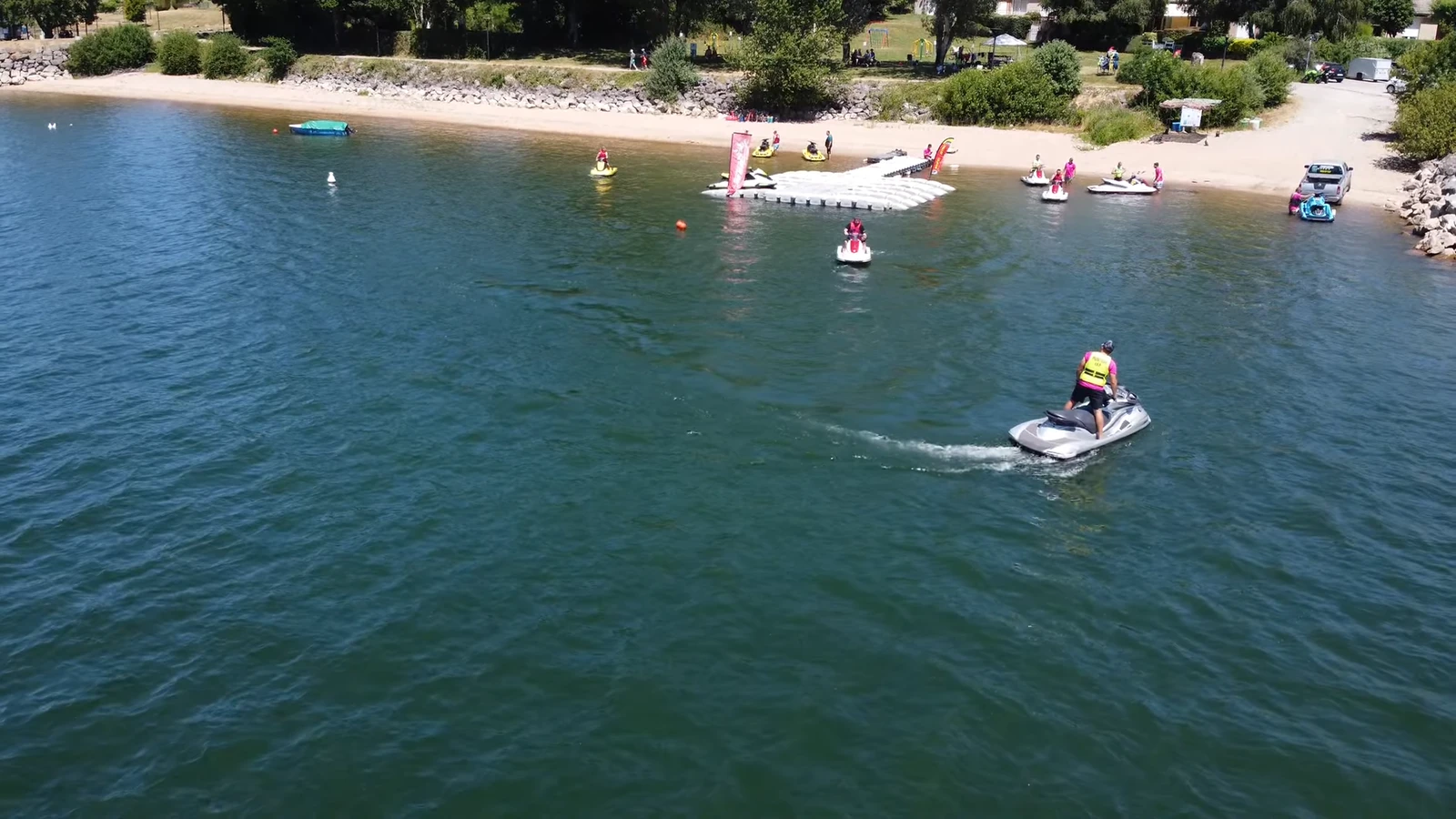 Jet ski sur le lac de Pareloup