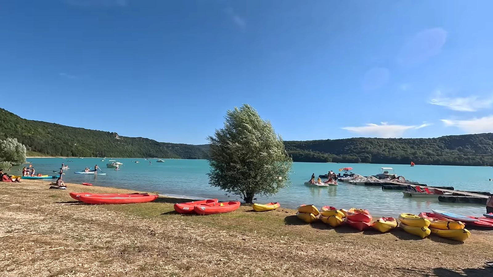La plage de la Mercantine au lac de Vouglans