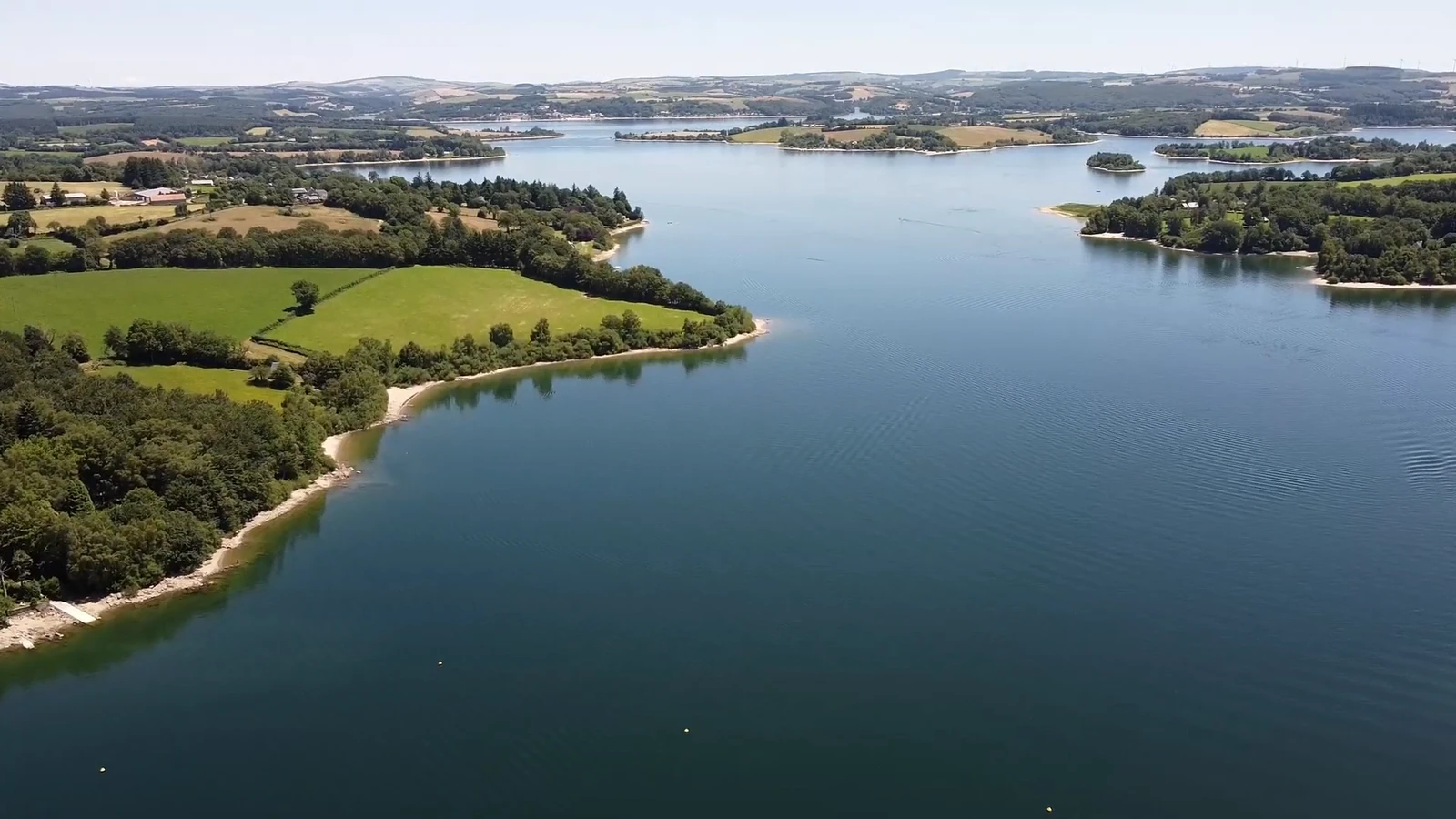 Le Lac de Pareloup en Aveyron