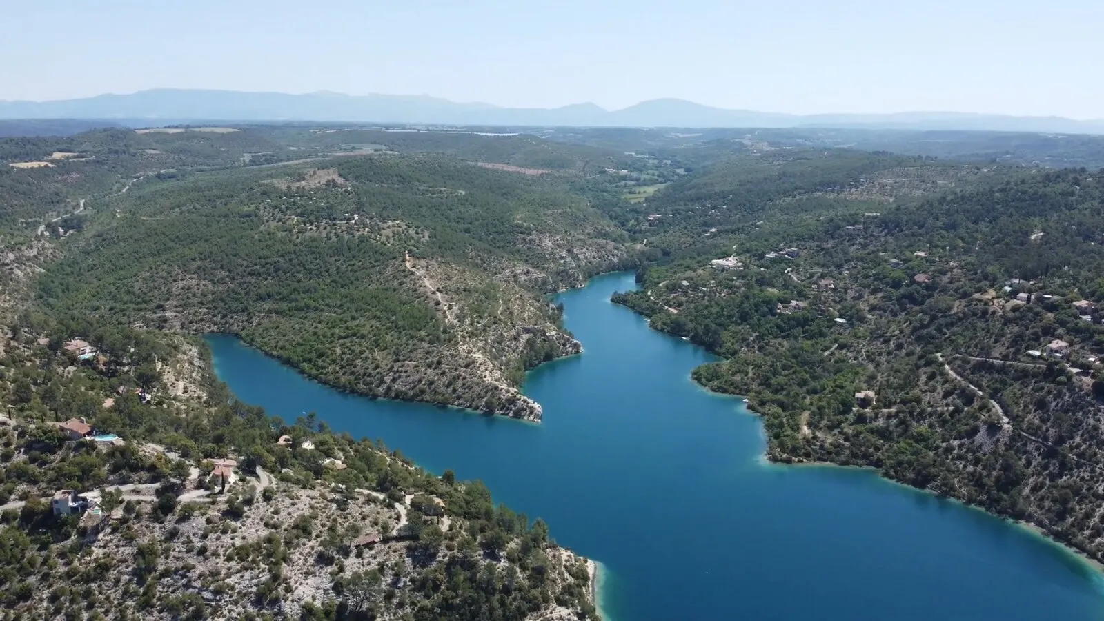 Les randonnées autour du lac d'Esparron et de ses bras