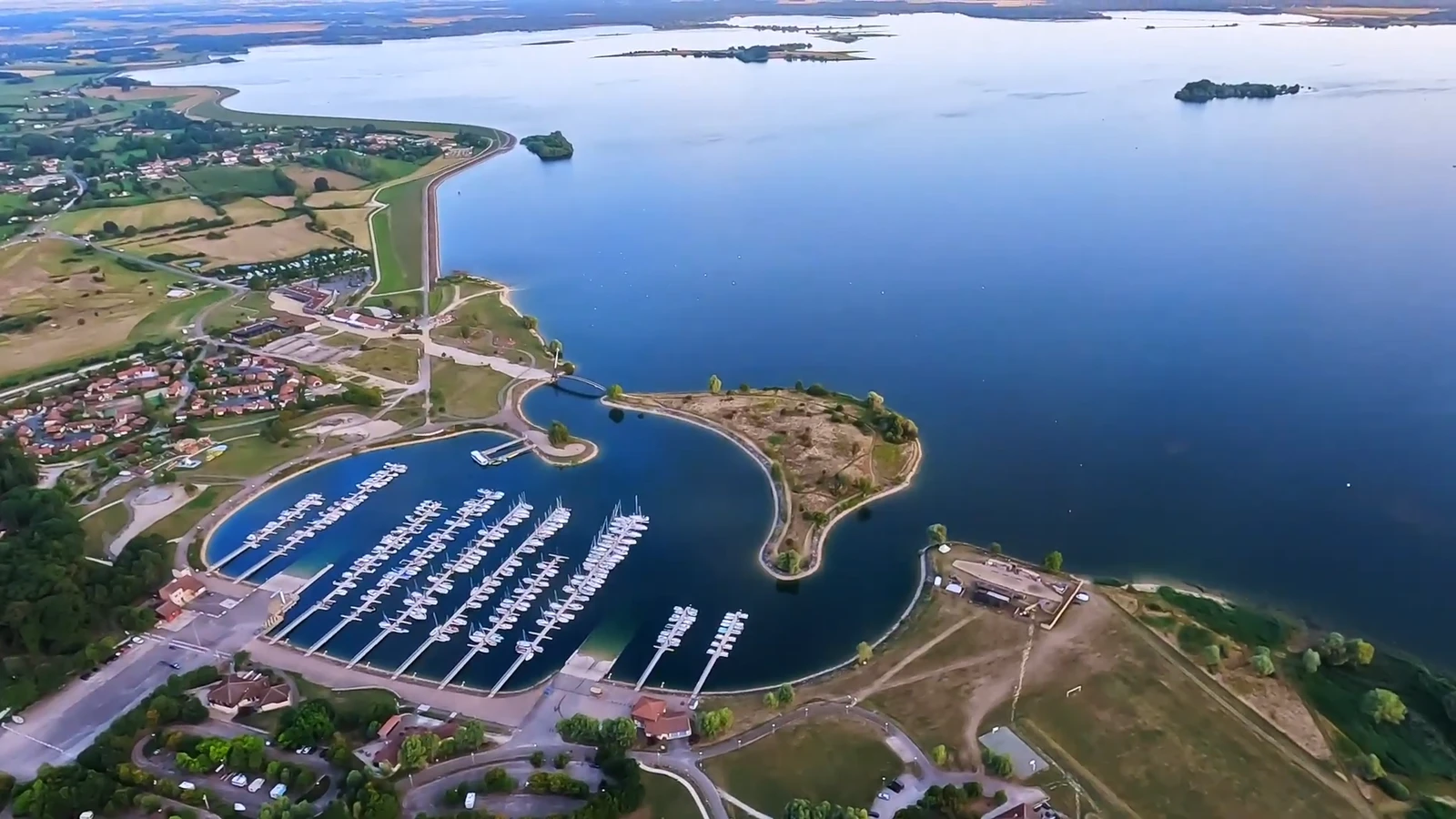 Port de plaisance de Giffaumont au lac du Der